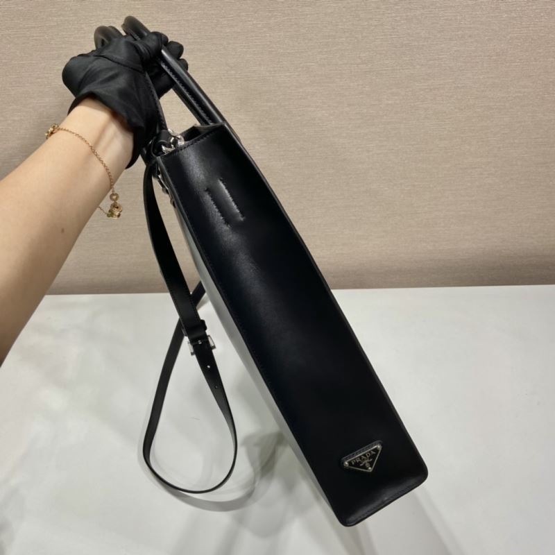 Pra*a top handle bags